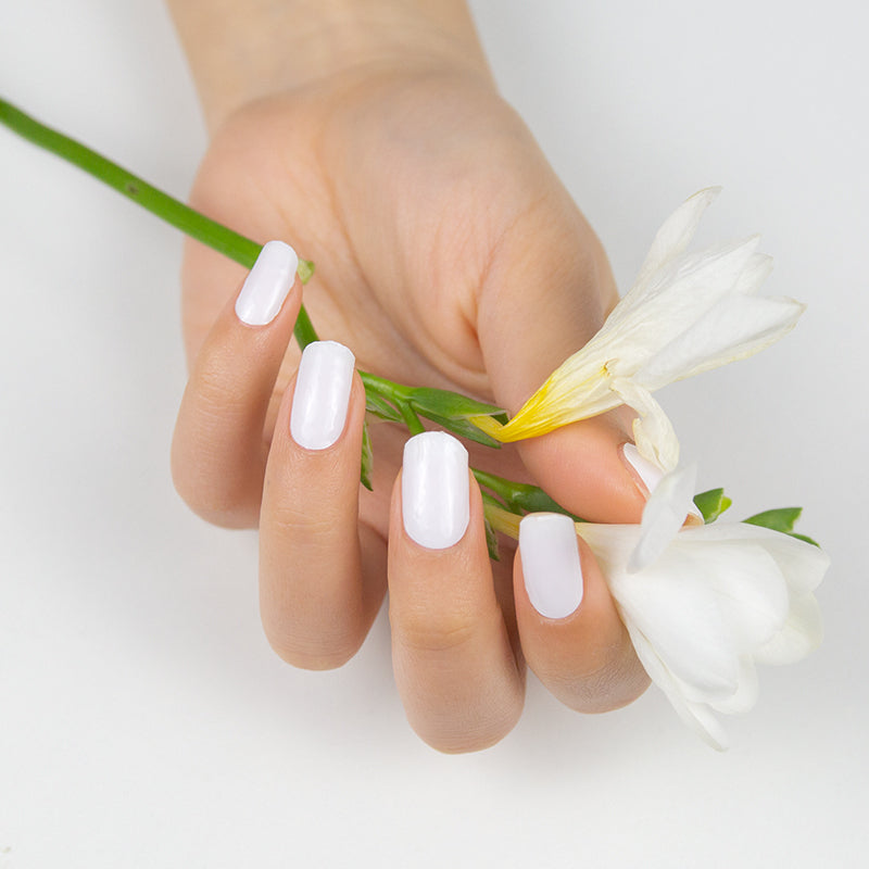 Extend the Charm: Maintenance Tips to Make Your Stick-On Nails Last Longer